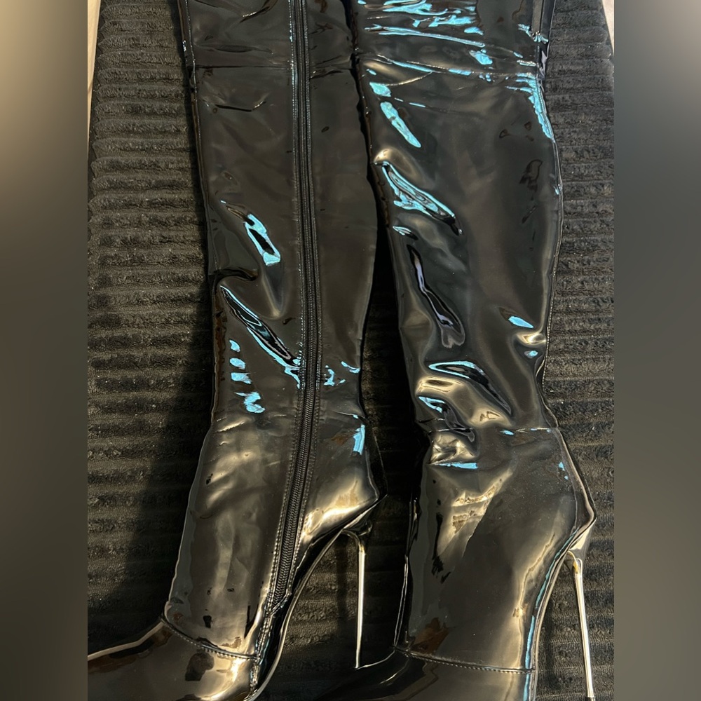 High boots on top of the
knee